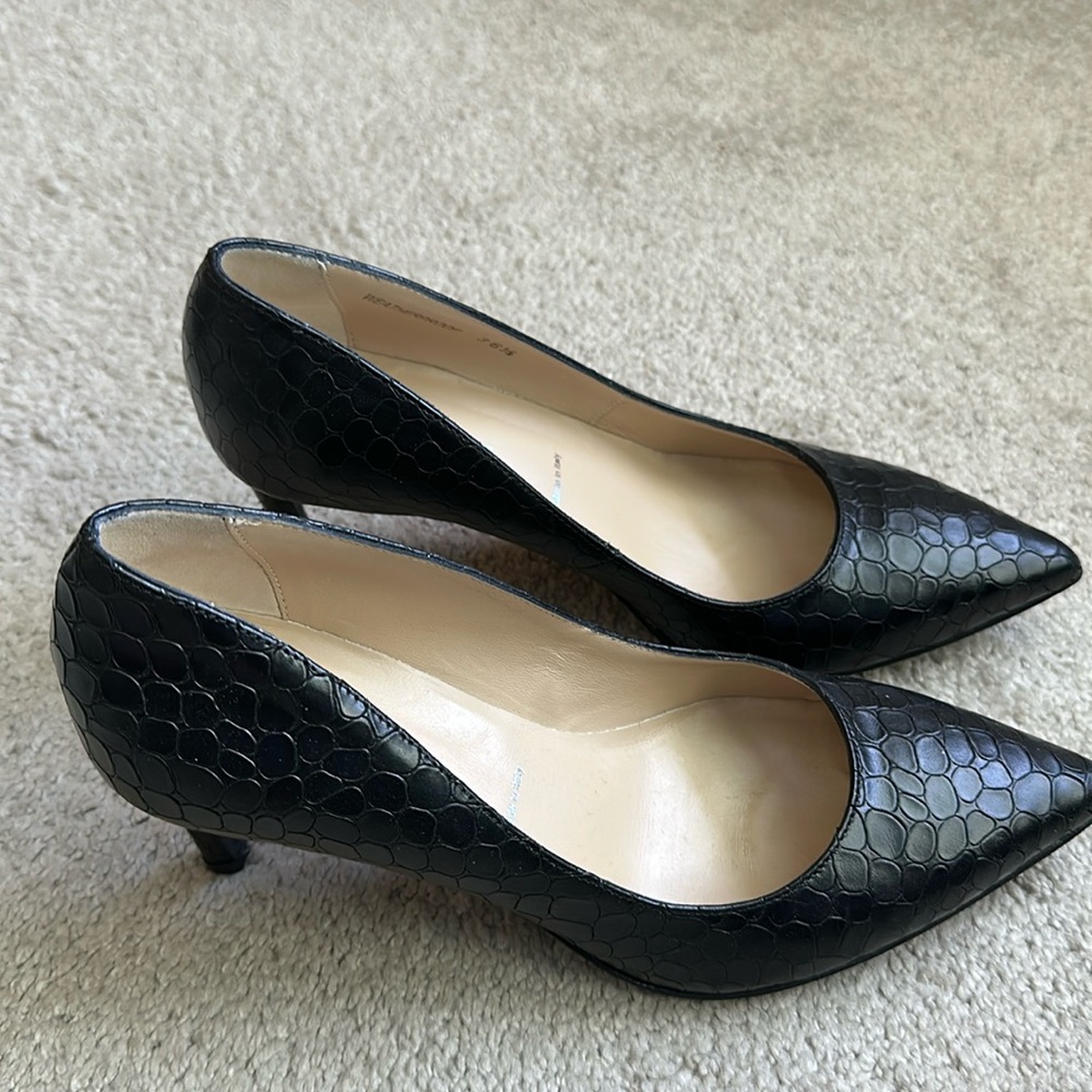 Ron white  leather black pumps